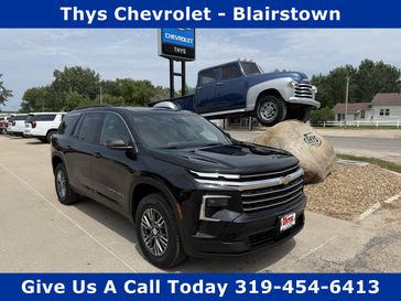 Used 2025 Chevrolet Traverse AWD LT