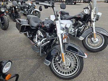 USED 2013 HARLEY ROAD KING 