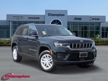 2025 Jeep Grand Cherokee Laredo X 4x2