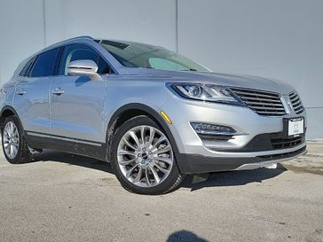 2017 Lincoln MKC Reserve Glenview Luxury Imports 847-904-1233 glenviewluxuryimports.com 