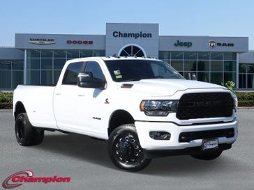 2024 RAM 3500 Big Horn Crew Cab 4x4 8' Box in a Bright White Clear Coat exterior color and PREMIUM CLOTHinterior. Champion Chrysler Jeep Dodge Ram 800-549-1084 pixelmotiondemo.com 