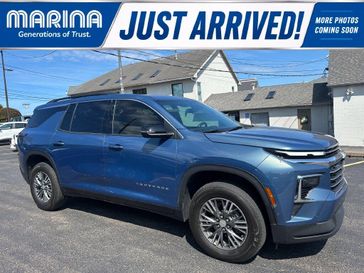 Used 2024 Chevrolet Traverse LT