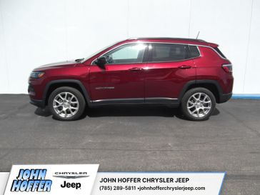 Used 2022 Jeep Compass Latitude Lux