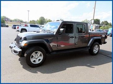Used 2022 Jeep Gladiator Sport