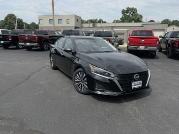 Used 2025 Nissan Altima 2.5 SV
