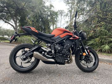 2025 Triumph Street Triple 765 R