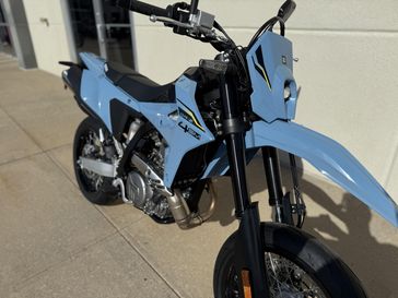 2025 Suzuki DRZ 4SM