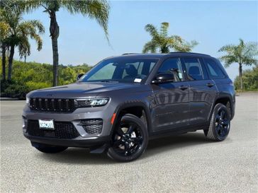 Used 2023 Jeep Grand Cherokee Altitude 4x4