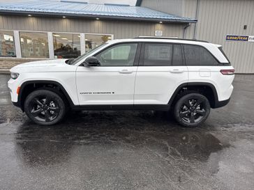 New 2025 Jeep Grand Cherokee Altitude X 4x4
