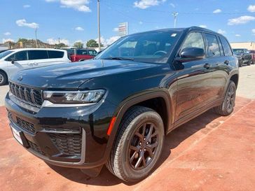 New 2027 Jeep Grand Cherokee Laredo Altitude