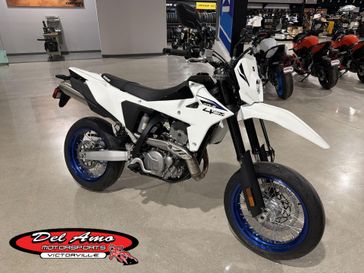 New 2025 Suzuki DR-Z4SM 
