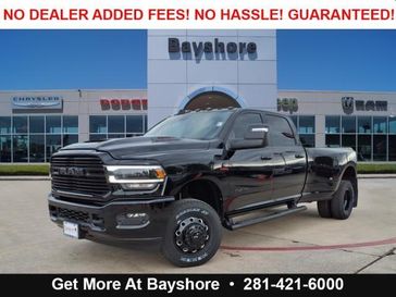 2024 RAM 3500 Laramie Crew Cab 4x4 8' Box