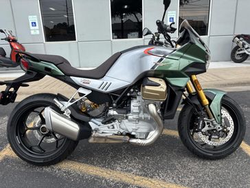 2024 Moto Guzzi V100 Mandello S 
