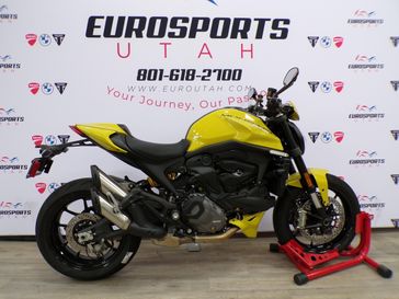 2024 Ducati MONSTER PLUS 