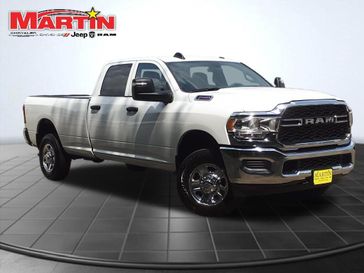 2024 RAM 2500 Tradesman Crew Cab 4x4 8' Box