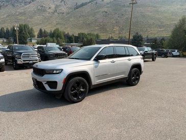 Used 2023 Jeep Grand Cherokee Altitude X