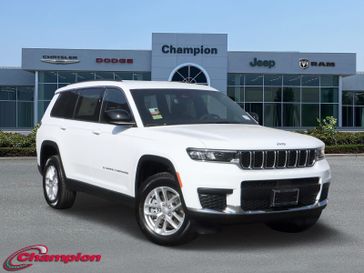 2025 Jeep Grand Cherokee L Laredo 4x2