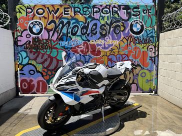 Light White/M Motorsport