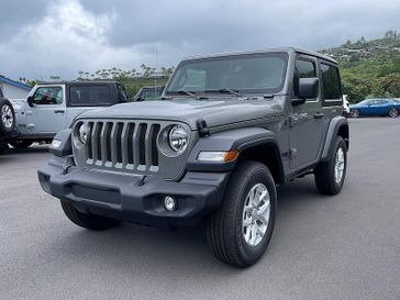 2023 Jeep Wrangler 2-door Sport S 4x4 in a Sting-Gray Clear Coat exterior color. Kona Auto Center 1-888-985-0772 konaautocenter.com 