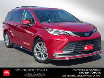 Used 2022 Toyota Sienna Platinum