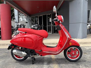 2027 Vespa Primavera 150 RED