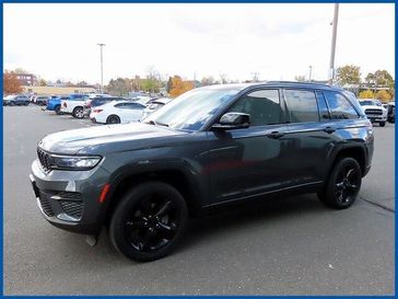 Used 2022 Jeep Grand Cherokee Altitude