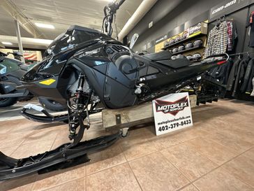 New 2024 Ski-Doo Summit Adrenaline with Edge Package 165 850 E-TEC SHOT PowderMax X-Light 3.0 w&sol; FlexEdge 