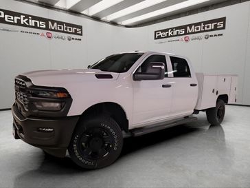 New 2026 RAM 2500 Tradesman Crew Cab 4x4 8' Box