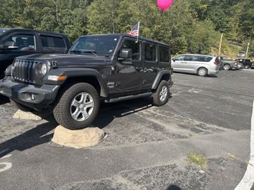 Used 2018 Jeep Wrangler Unlimited Sport S