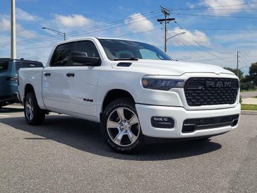 New 2027 RAM 1500 Express Crew Cab 4x2 5'7' Box