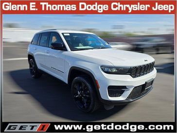 New 2025 Jeep Grand Cherokee Altitude 4x2