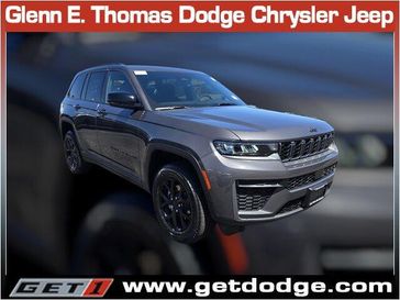 New 2026 Jeep Grand Cherokee Laredo Altitude 4x2