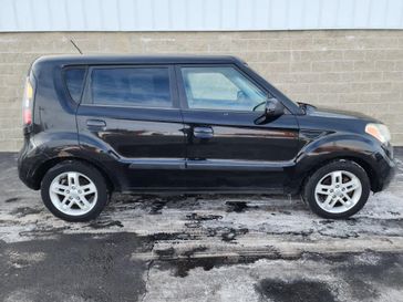 2010 Kia Soul +