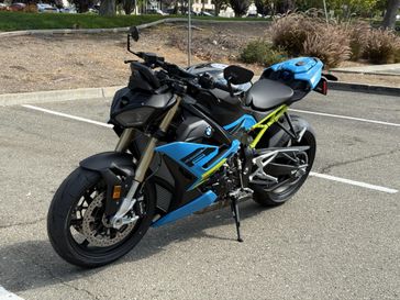 2025 BMW S 1000 R