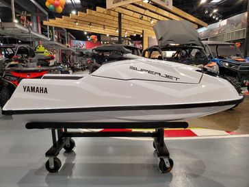 2024 Yamaha Superjet 