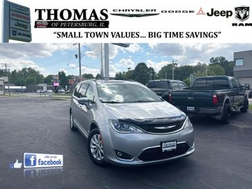 Used 2017 Chrysler Pacifica Touring L