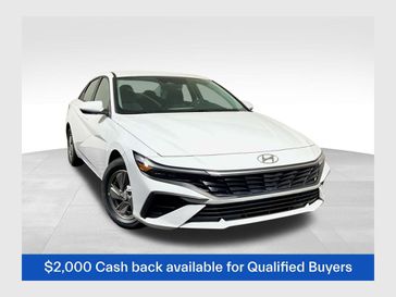 New 2026 Hyundai Elantra SE