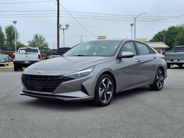 Used 2023 Hyundai Elantra SEL