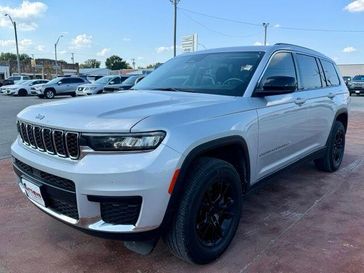 Used 2023 Jeep Grand Cherokee L Laredo