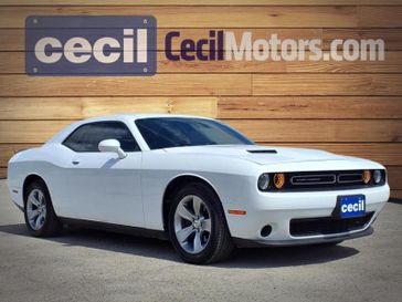 2015 Dodge Challenger SXT