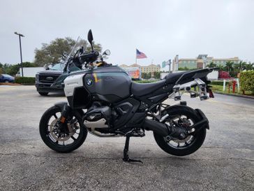 AURELIUS GREEN METALLIC M