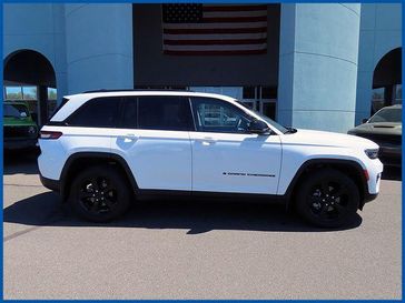 Used 2023 Jeep Grand Cherokee Limited