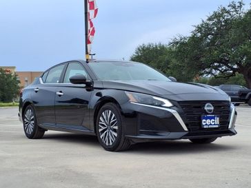 Used 2023 Nissan Altima 2.5 SV