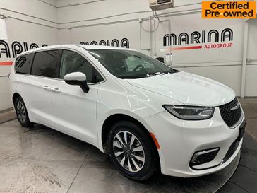 2023 Chrysler Pacifica Hybrid Touring L