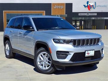 New 2025 Jeep Grand Cherokee Laredo X