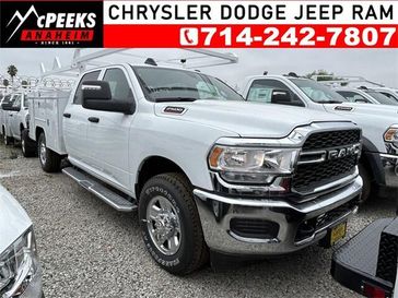 2023 RAM 2500 Tradesman Crew Cab 4x2 8' Box