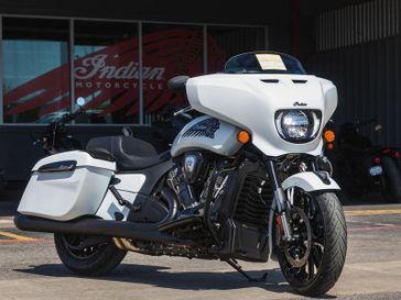 2025 Indian Motorcycle CHIEFTAIN POWERPLUS DARK HORSE 112 RA 49ST GHOST WHITE METALLIC SMOKE 