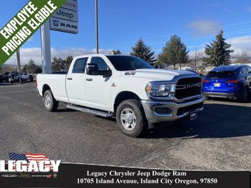 2024 RAM 2500 Tradesman Crew Cab 4x4 8' Box