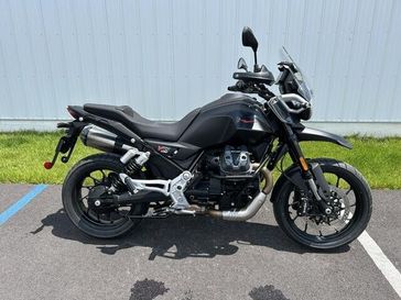 2025 Moto Guzzi V85 Strada 