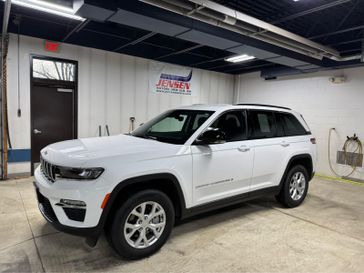 Used 2024 Jeep Grand Cherokee Limited